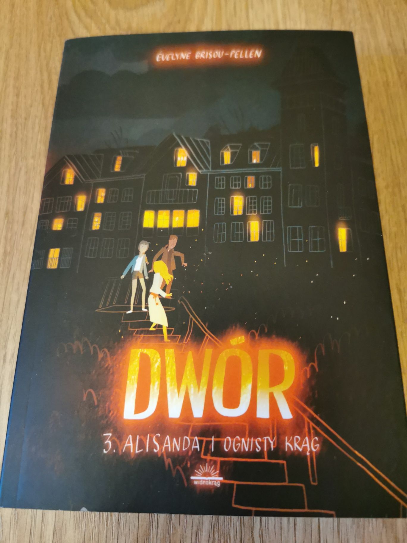 Dwór 1 2 3 część