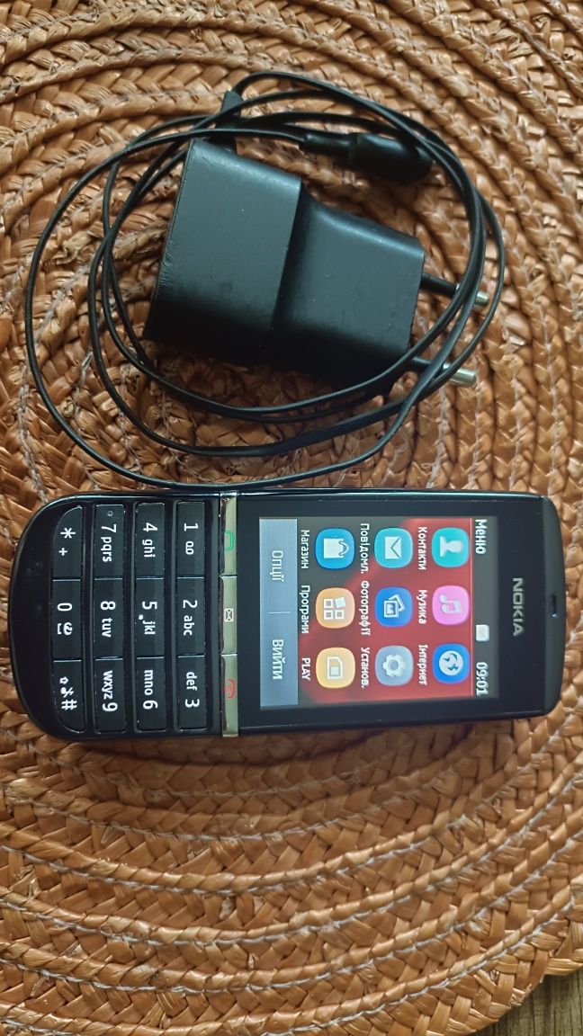Telefon Nokia 300,Sony K830i