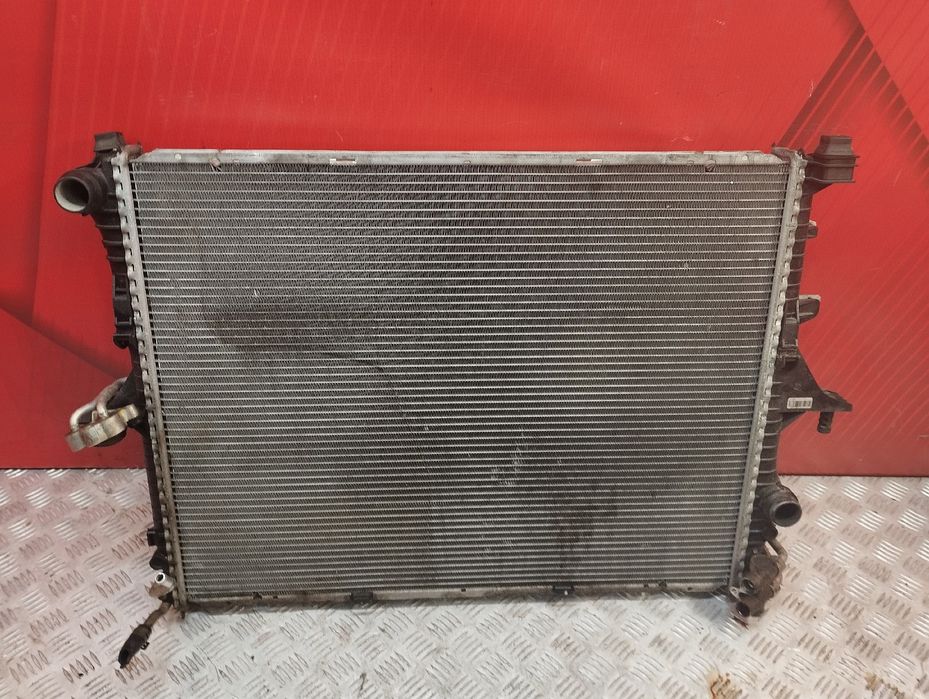 Касета радиатора Туарег 2007-2010 Радіатор касета Volkswagen Touareg