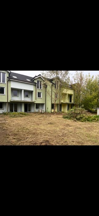 Nieruchomosc zabudowana  3 budynkami szeregowymi!! Okazja 2222 zl m2