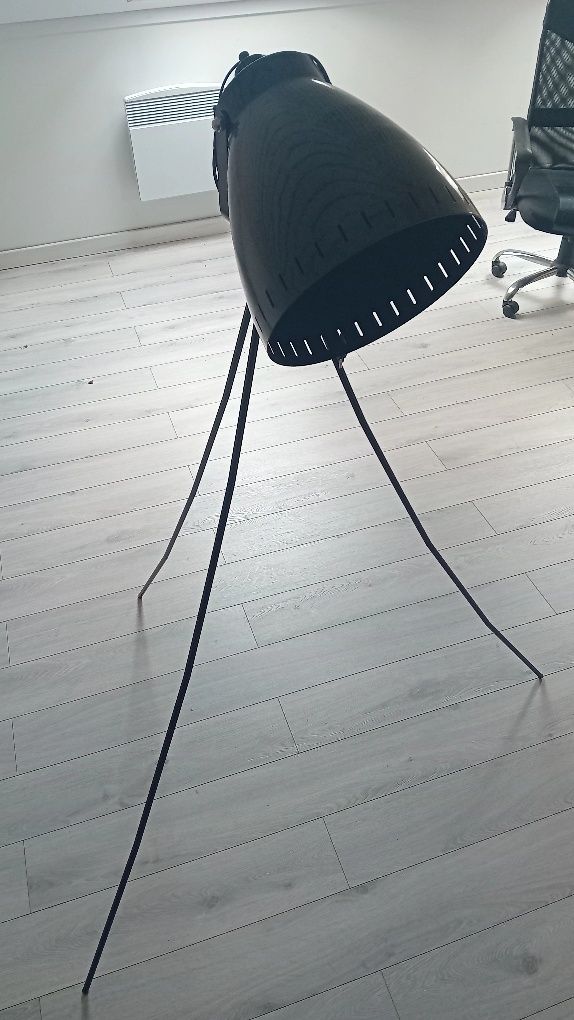 Lampa metalowa czarna