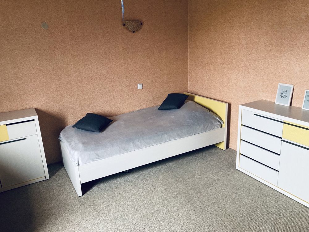 Кровать, підліткова кровать, Польща