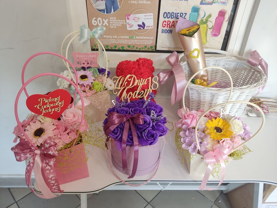 Flower Box w koszyczku mydlane Kwiaty Dzień Matki Komunia Chrzest urod