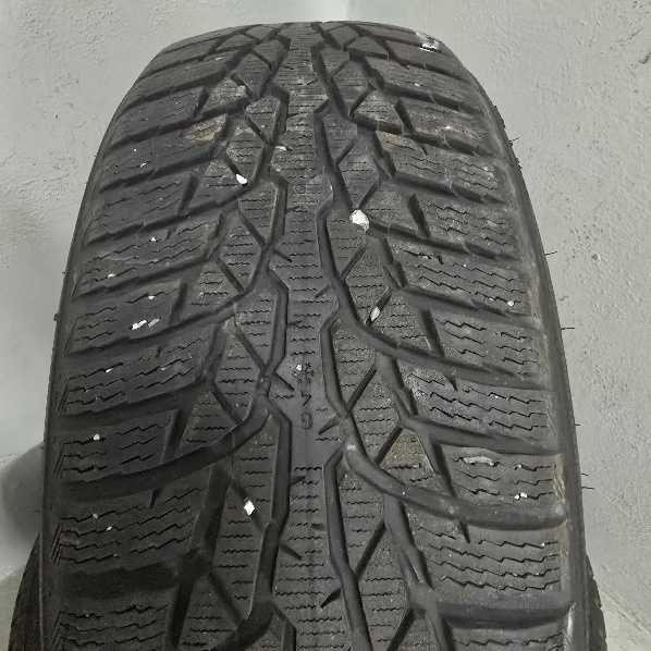 Opony zimowe Nokian 205/55R16 2 szt  5mm
