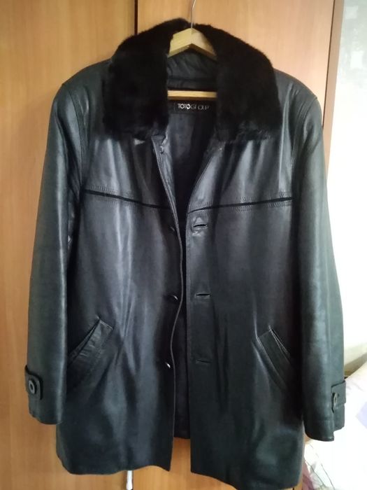 Продам кожаную мужскую куртку