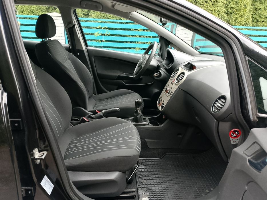 Opel Corsa D 1.4 Klima Serwis Czarna 5 drzwi