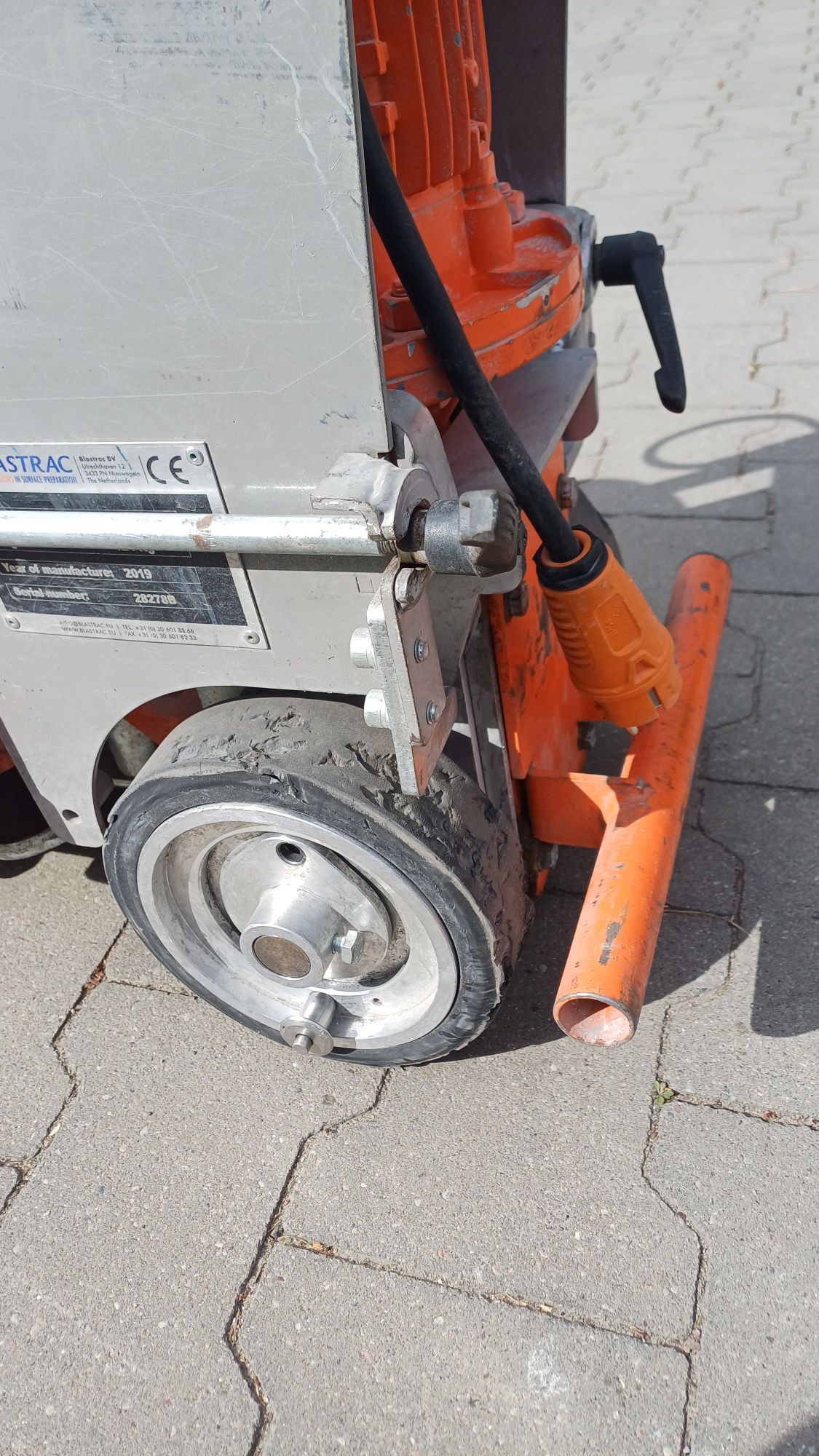 Zdzierak,zrywarka samojezdna Blastrac Bs-75 Husqvarna