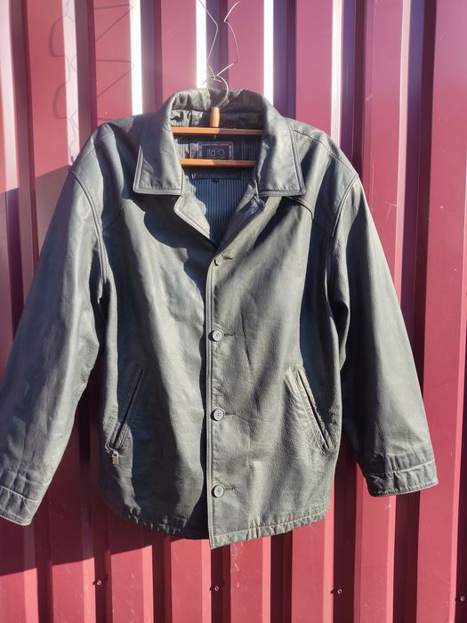 Кожаная куртка размер54