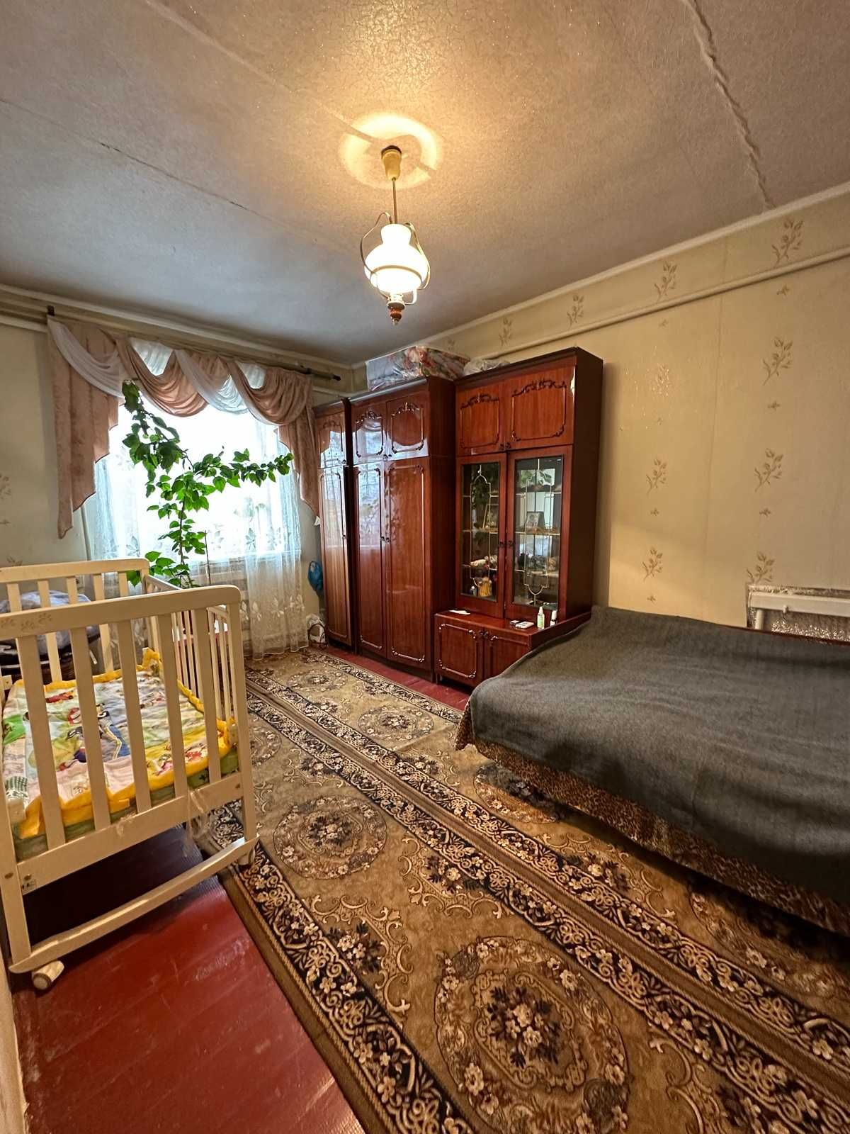 Продаж будинку за містом Бородянка.