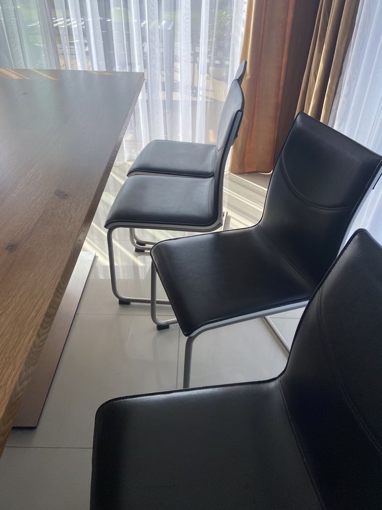 Stół +8 krzeseł