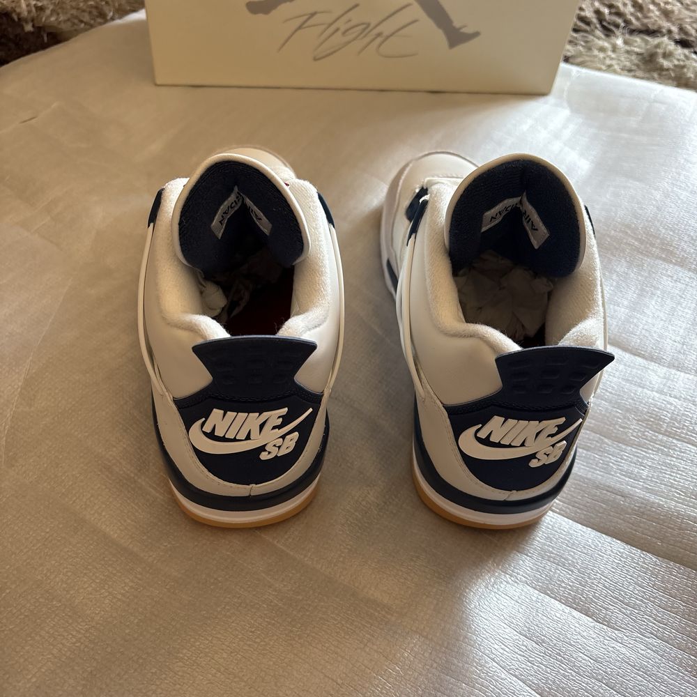 Nike SB x Air Jordan 4