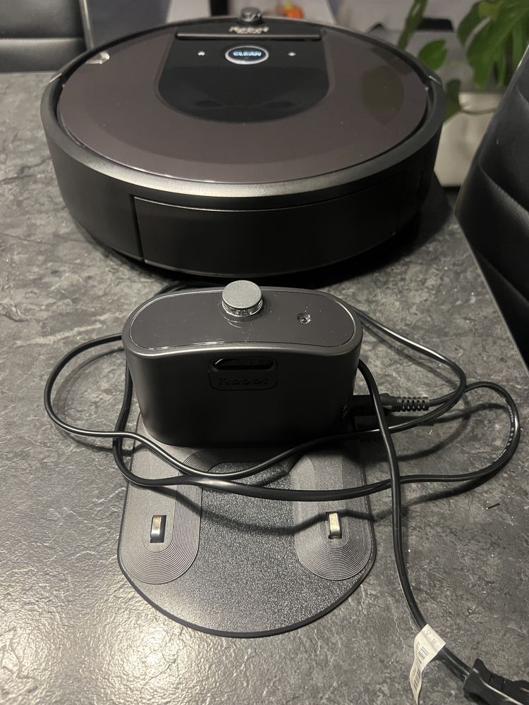 Do sprzedania Robot Roomba I7