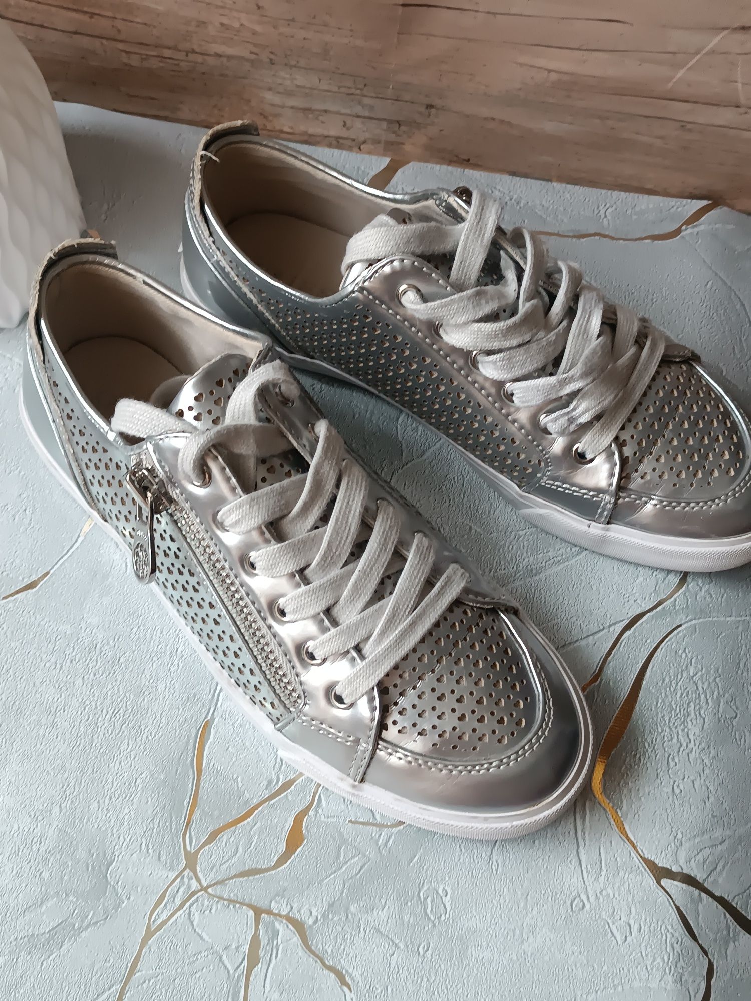 Брендові макасіни Guess. Р 39