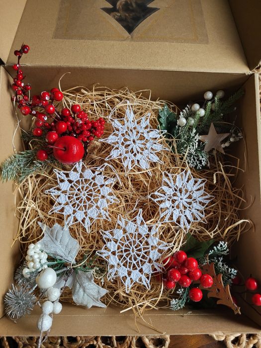 Zestaw 4 zawieszek gwiazdek handmade szydełkowych