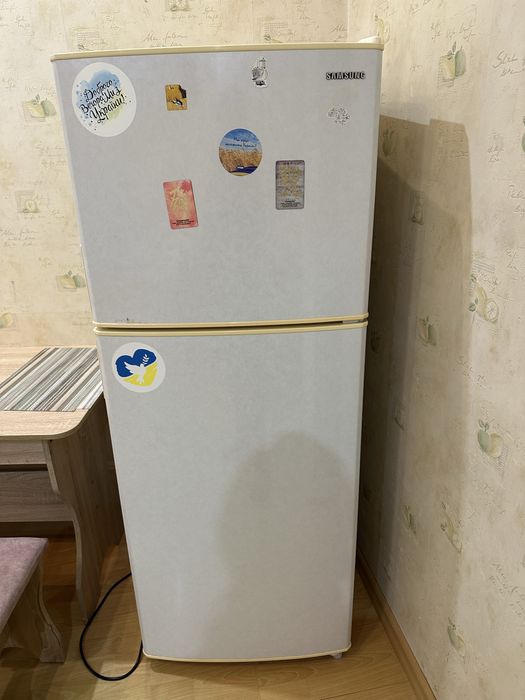 Холодильник SAMSUNG