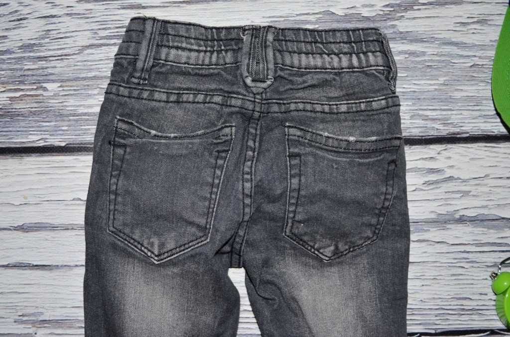 1 - 2 года 92 см Очень крутые фирменные джинсы модникам