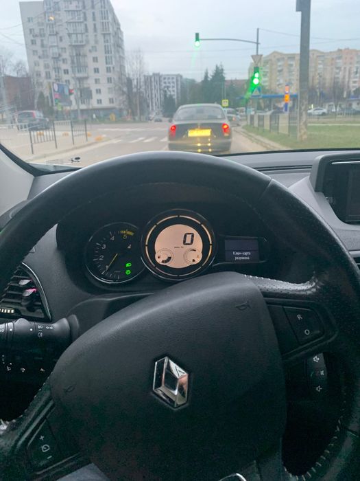 Renault Megane BOSE (10.2013р.) III покоління  1.5 dCi MT (110 к.с.)
R