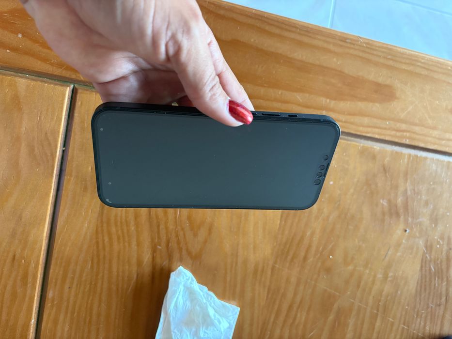 iPhone 13 em está do de novo único dono