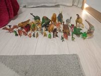 Figurki dinozaurów