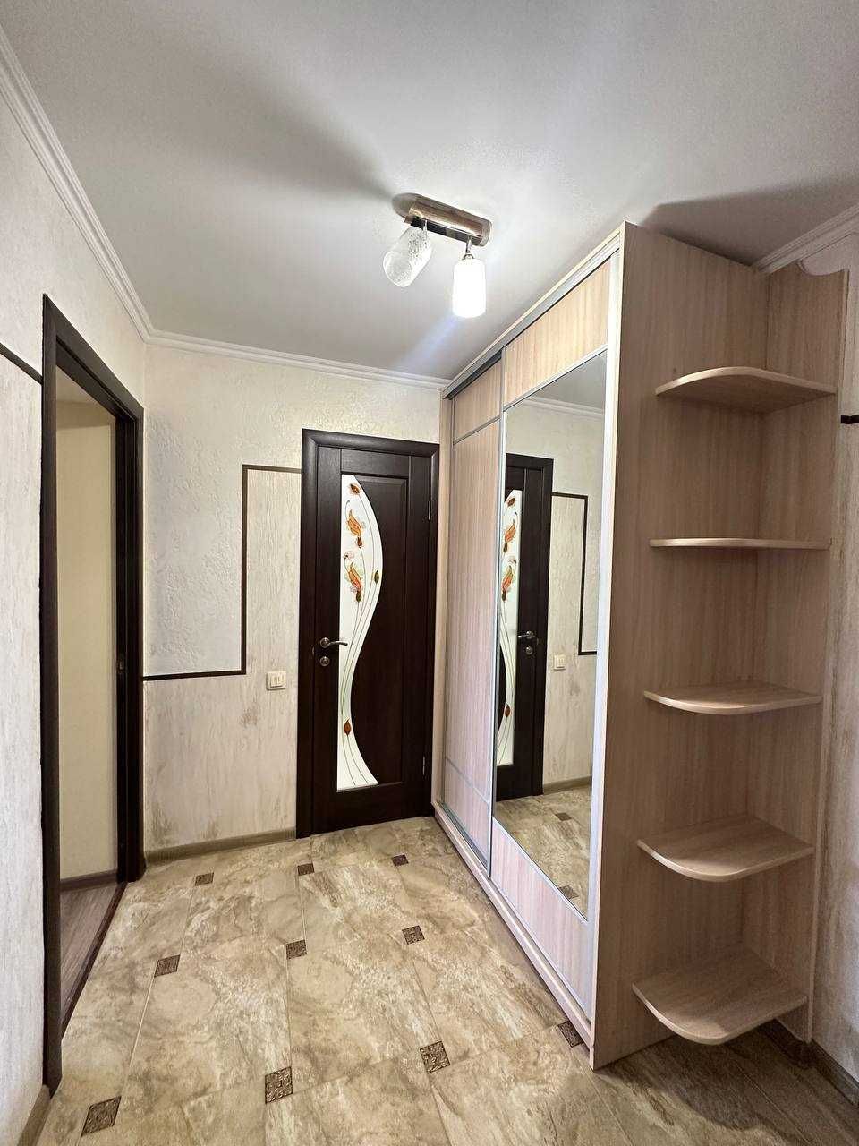 2 кімнатна квартира з ремонтом (меблі та техніка)
