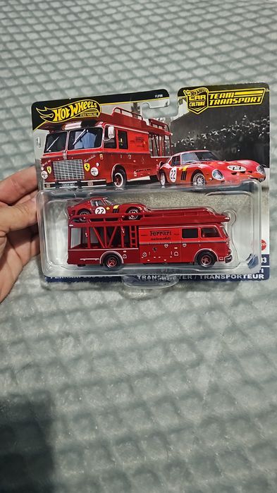 Team Transporter Ferrari hot wells