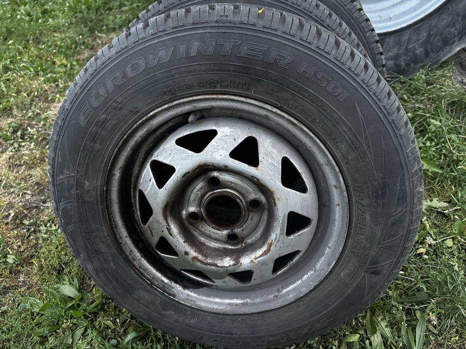 Opony Koła Falken 175/70R13 82T EUROWINTER HS01