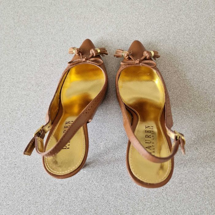 Sapatos abertos atrás camel da Ralfh Lauren