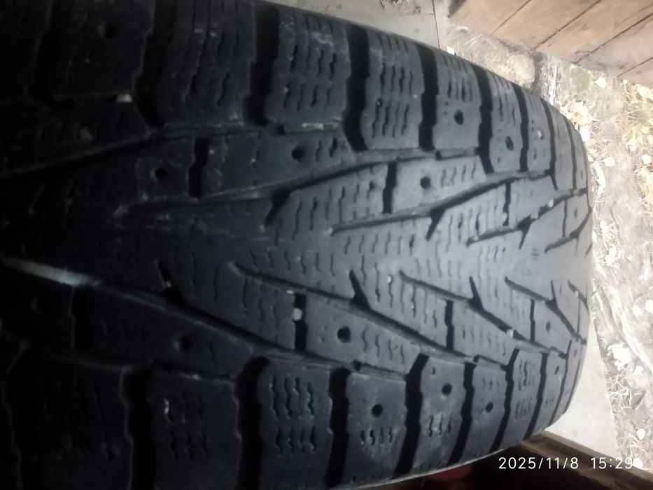 Резина зима nokian р 17