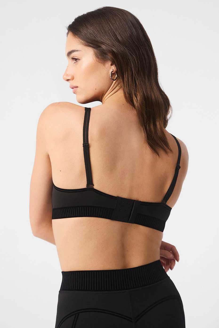 Топ Alo Yoga Airlift Line Up Bra Black