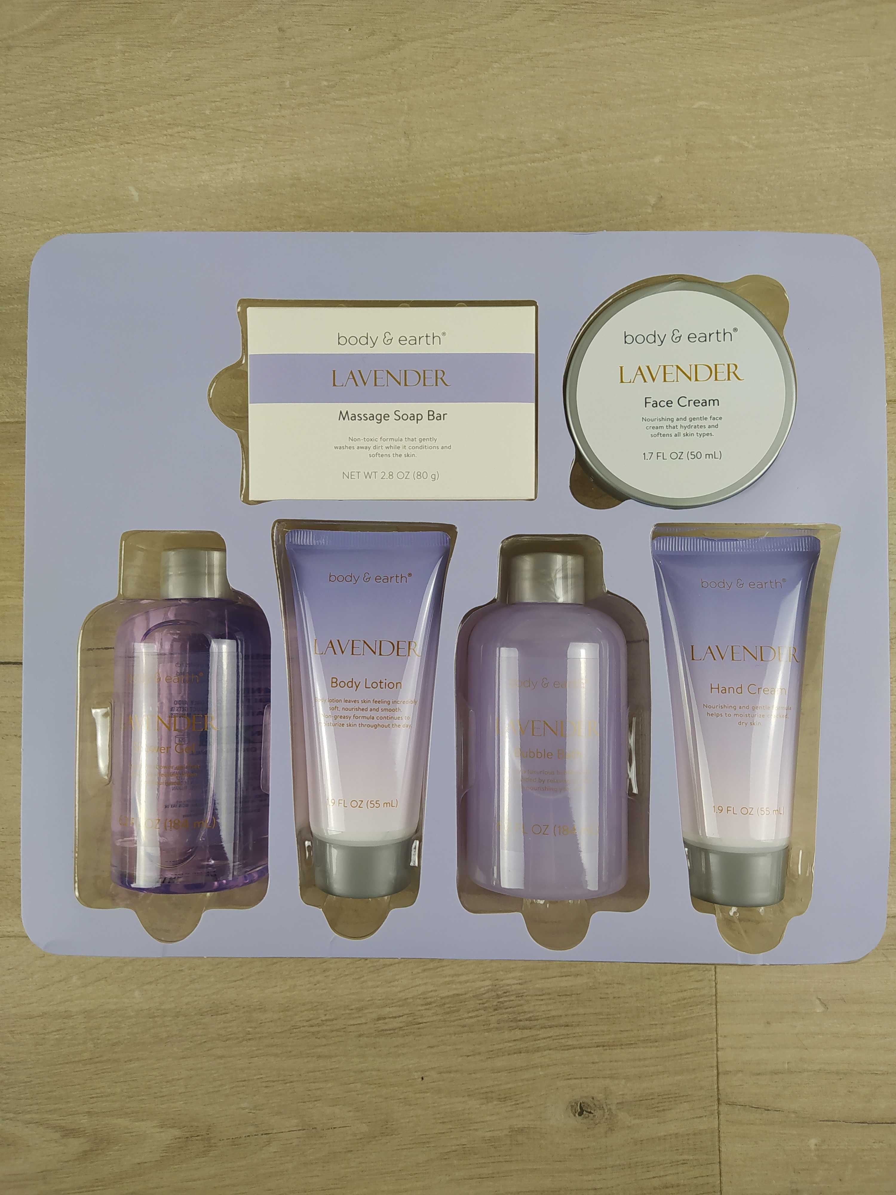 BODY & EARTH Lavender Zestaw kosmetyków do kąpieli 6 elementów