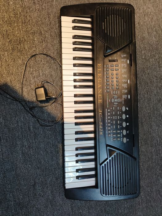 Продам! Сінтезатор