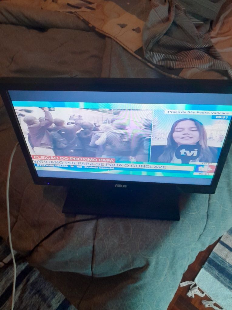 Monitor computadore e TV. multifunções .. ALTIUS