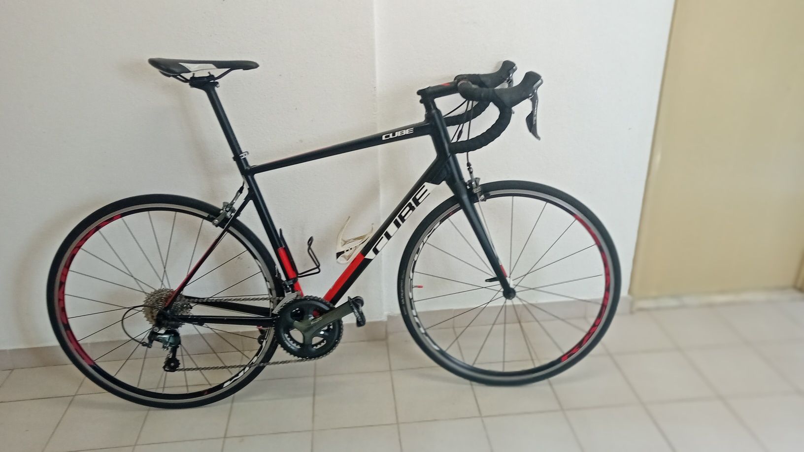 Bicicleta estrada Cube attain race 58/XL