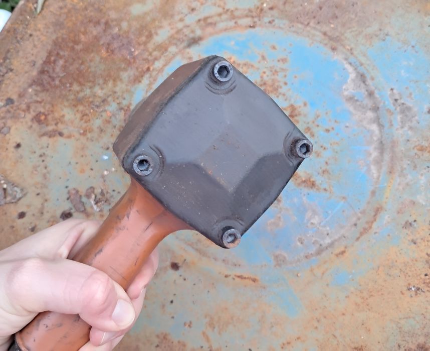 Пневмогайковерт інструмент