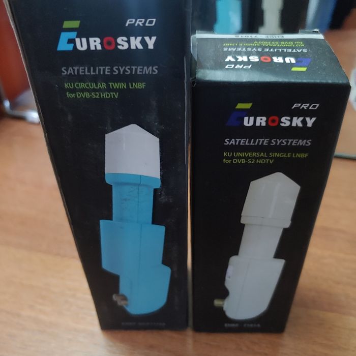 Супутниковий конвертор "KU" диапазону.