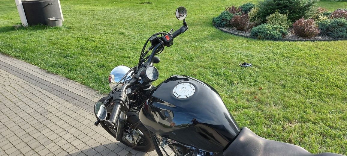 Yamaha V-STAR 1100