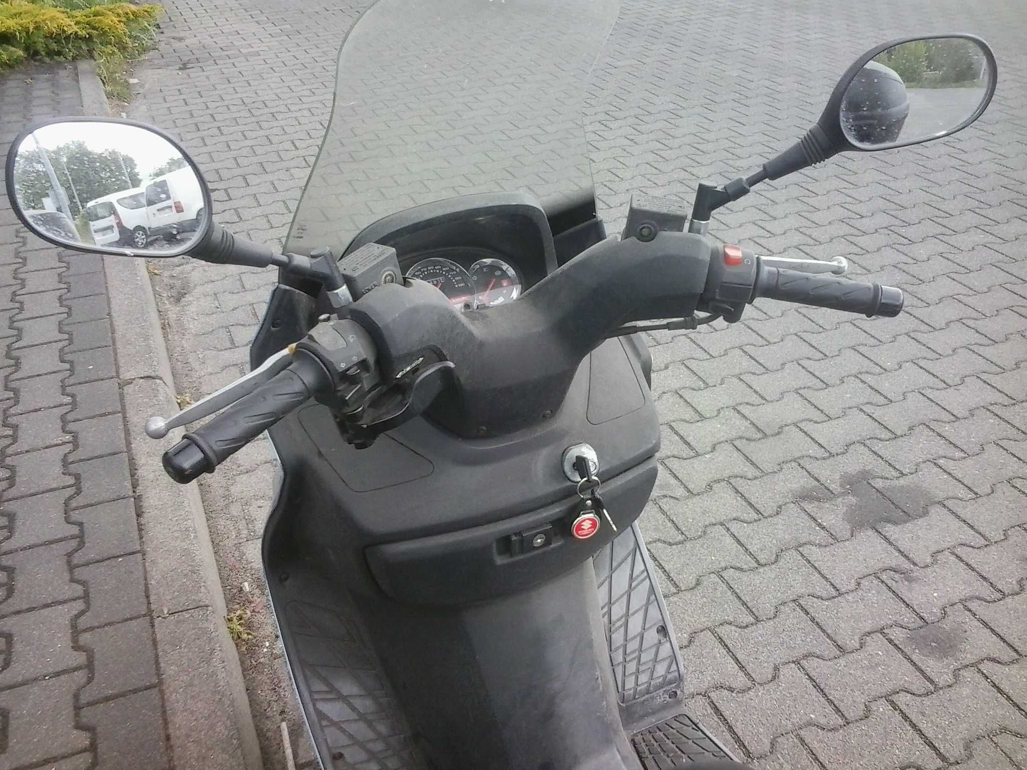 Skuter Suzuki Burgman 125 rok 2006 klasa MAXI kufer GIVI