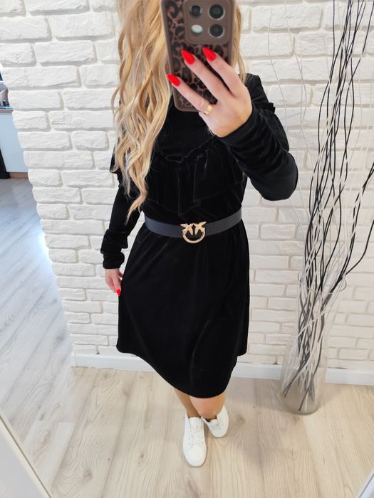 Czarna welurowa sukienka rozmiar S