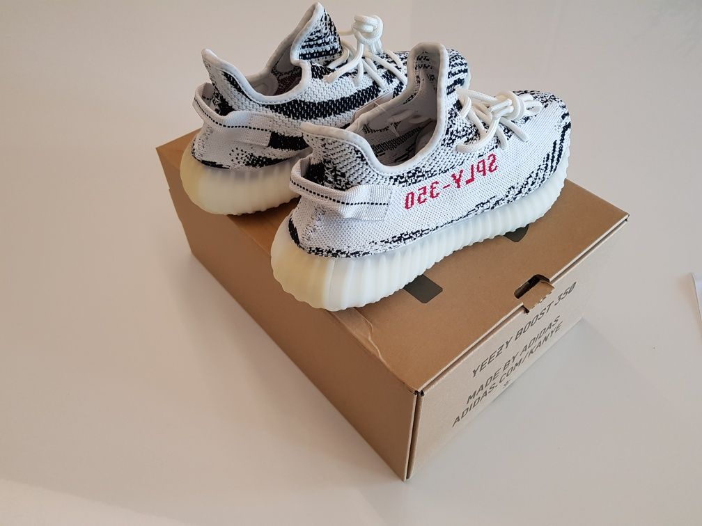 Sapatilhas Adidas Yeezy Boost 350 v2 zebra