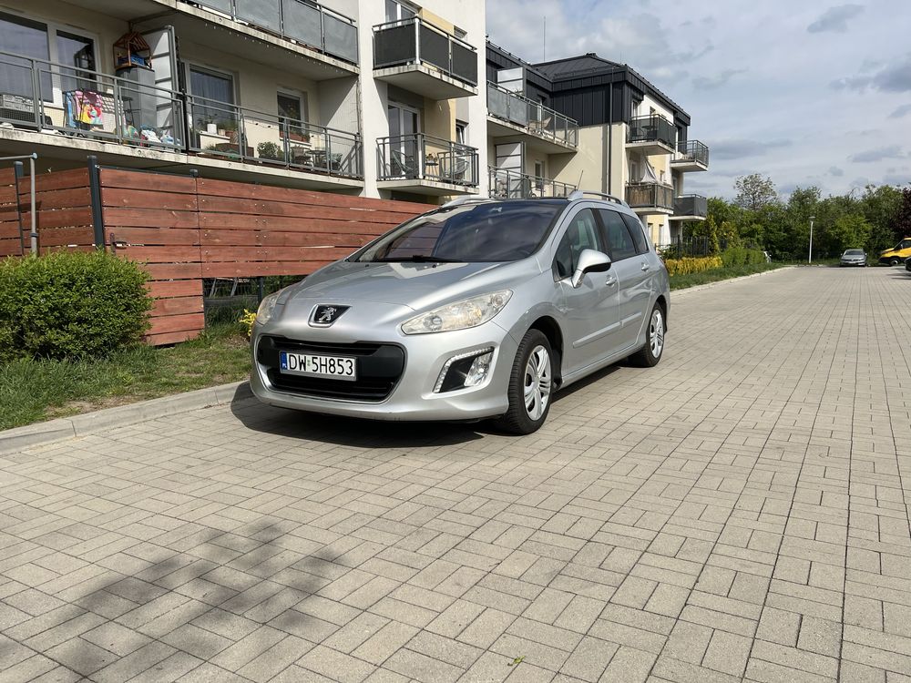 Peugeot 308 SW 2012 1.6 e-hdi drugi wlaściciel automat nawigacja
