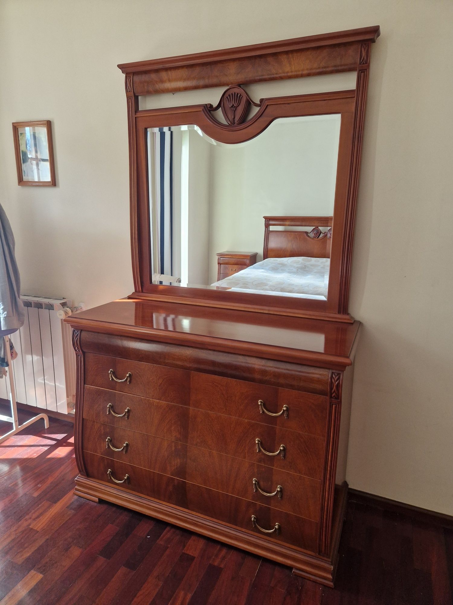 Vendo conjunto de quarto completo em ótimo estado de conservação!