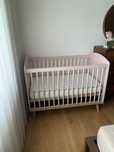 Berço e colchão rosa de bebe verbaudet
