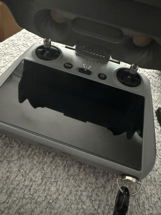 Dron DJI Mini 4 Pro Fly More Combo (RC 2)