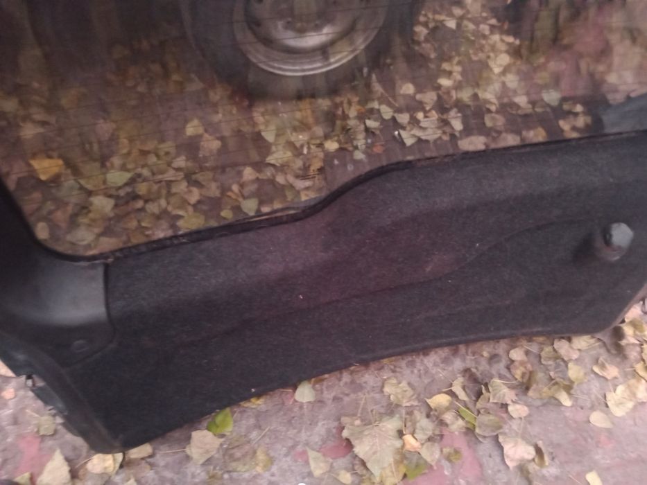 Задняя крышка багажника на Ниву Шевроле 2123