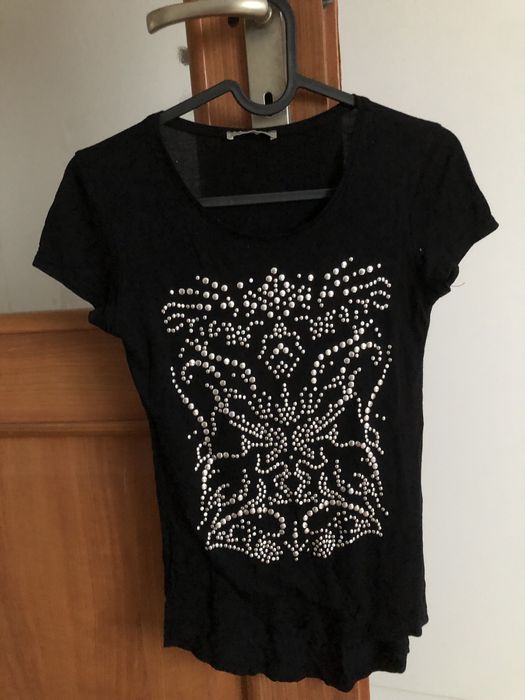 Koszulka czarna t-shirt z naszywkami nadrukiem rozmiar XS Orsay