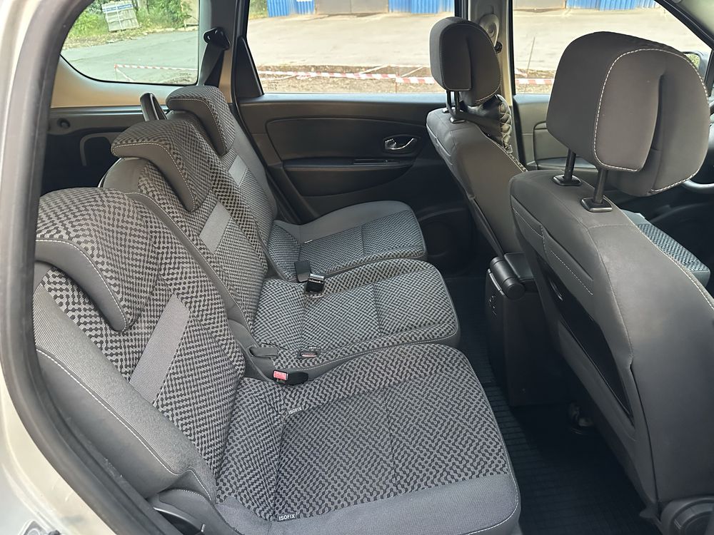 renault grand scenic 7 мест