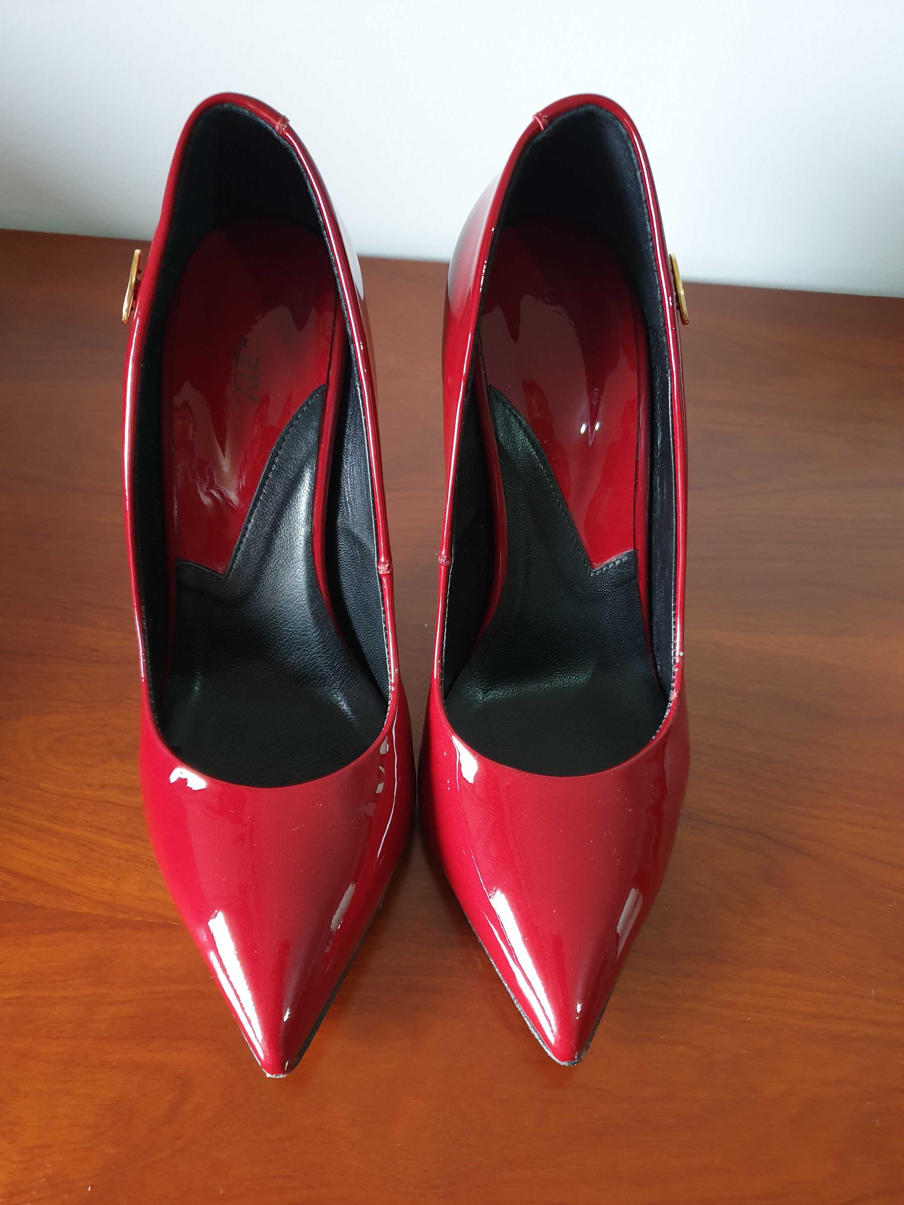 Sapato Stiletto vermelho da Pedicaty