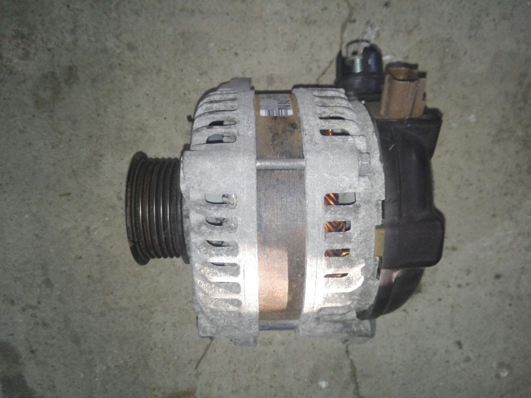 Alternator silnika 3.7 v6 305km benzina Ford Mustang