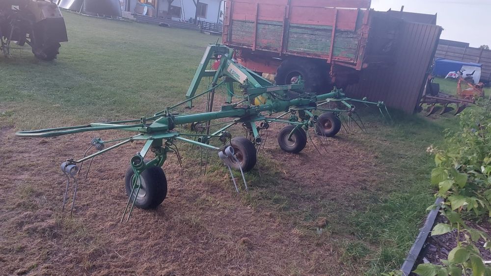 Rozgrabiarka przetrząsarka Stoll Hydro 660