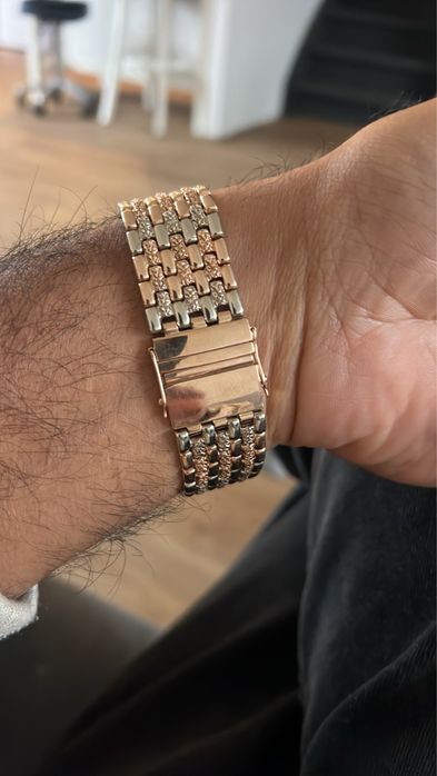 Продам часы 79 грам продаётся как вещь